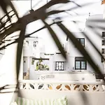 Coco Surfhouse - Coworking Coliving Penzion